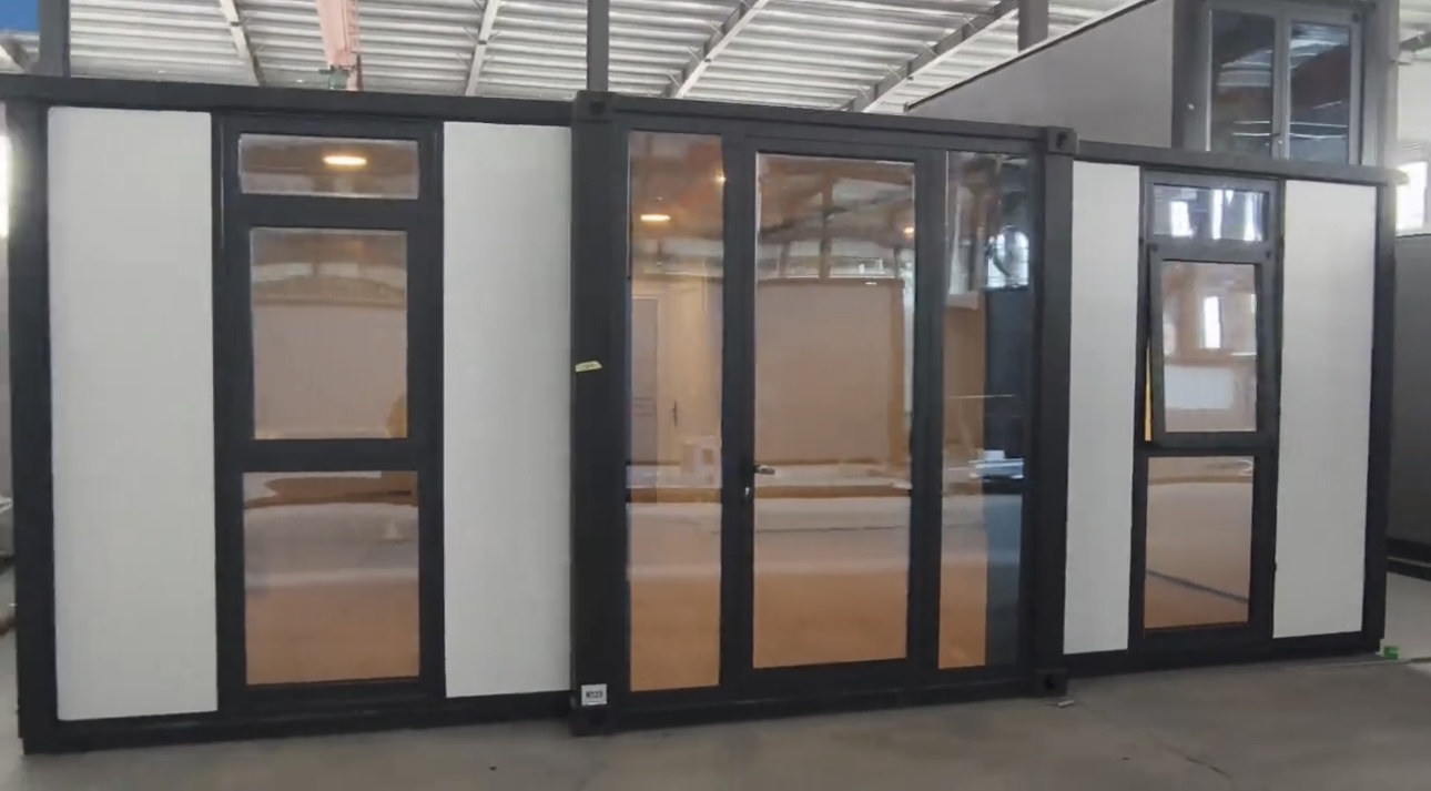20FT FLAT-ROOFDOUBLE WINGFOLDING HOUSE